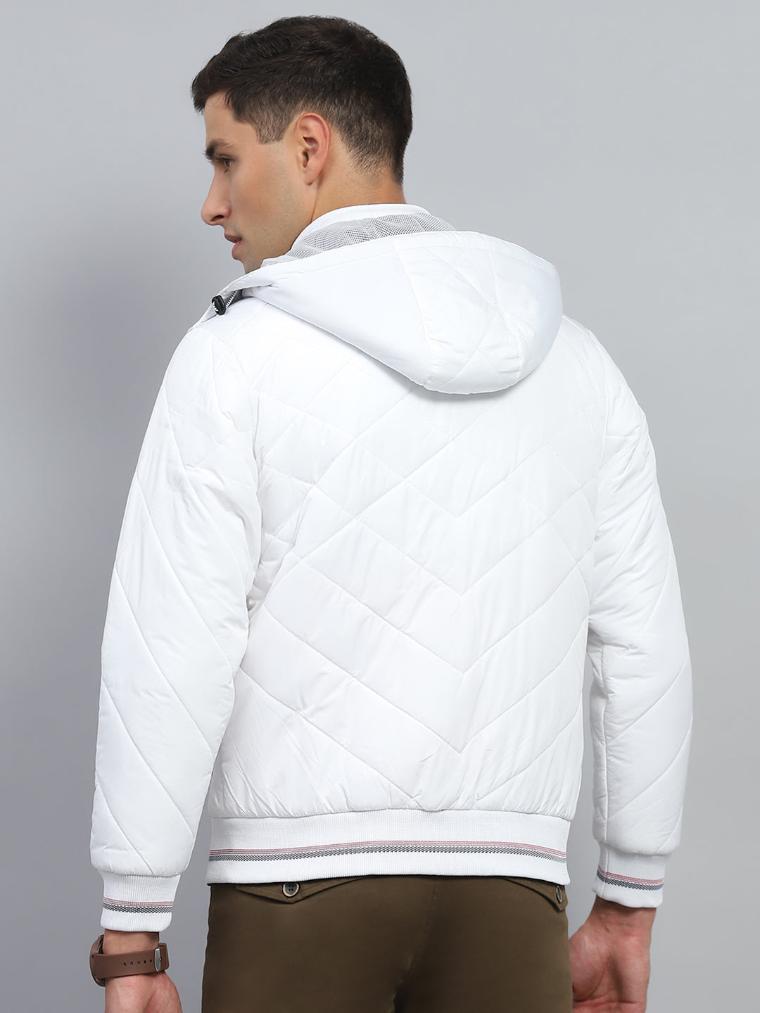 Men White Solid Hooded Full Sleeve Jacket