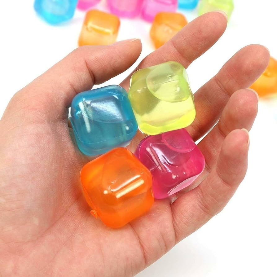 12Pcs - Reusable Plastic Ice Cubes