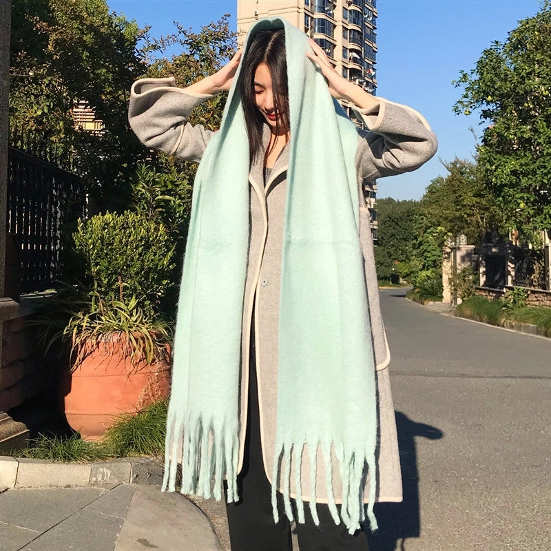 Women's Minimalist Solid Color Polyester Tassel Scarf