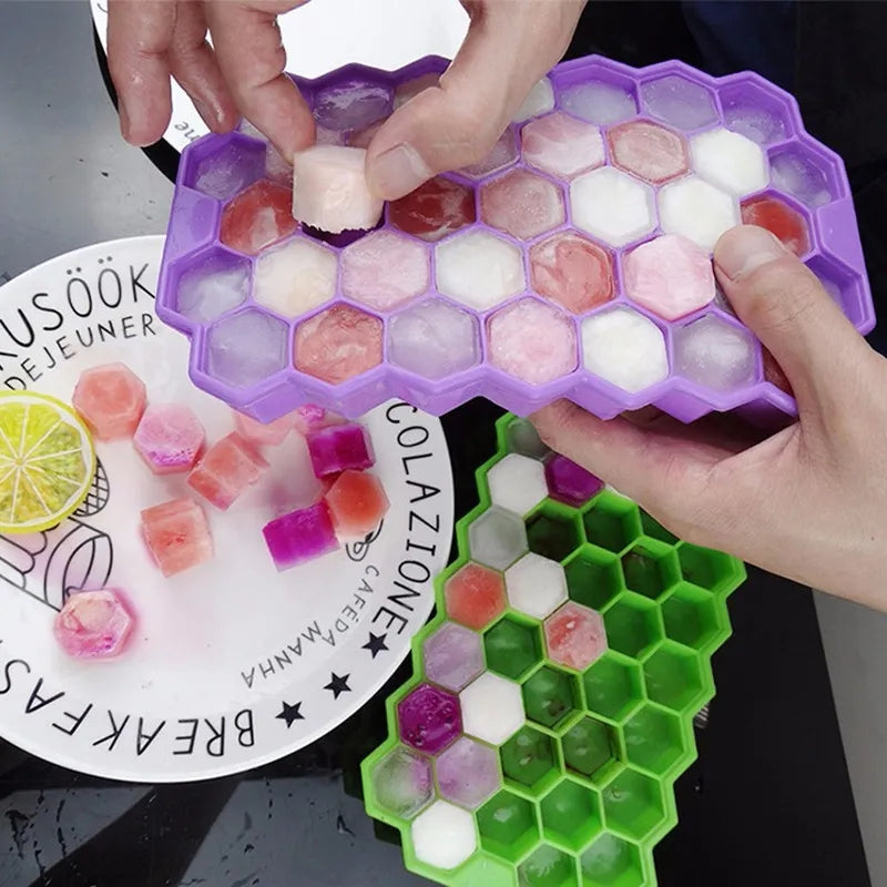 HONEYCOMB ICE CUBE TRAY WITH LID