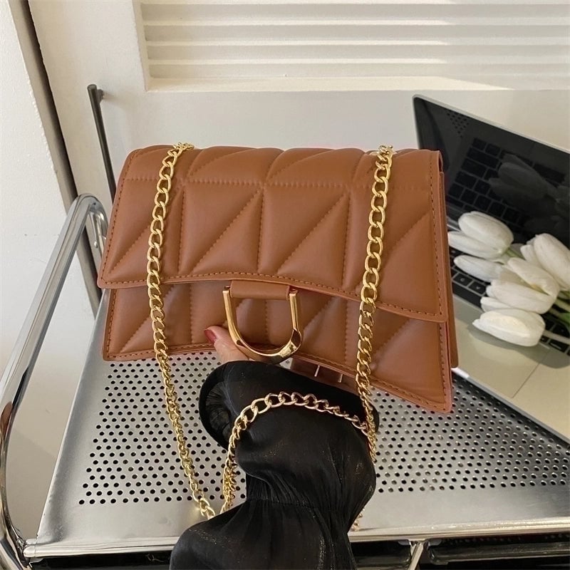 Women's All Seasons Pu Leather Solid Color Streetwear Square Flip Cover Shoulder Bag