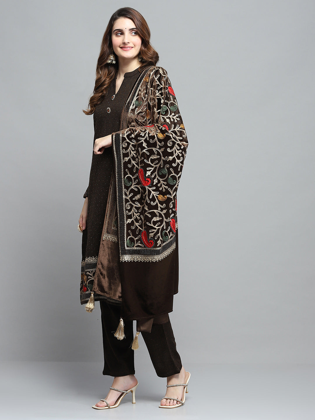 Women Brown Self Design Round Neck Full Sleeve Kurti Set & Stole