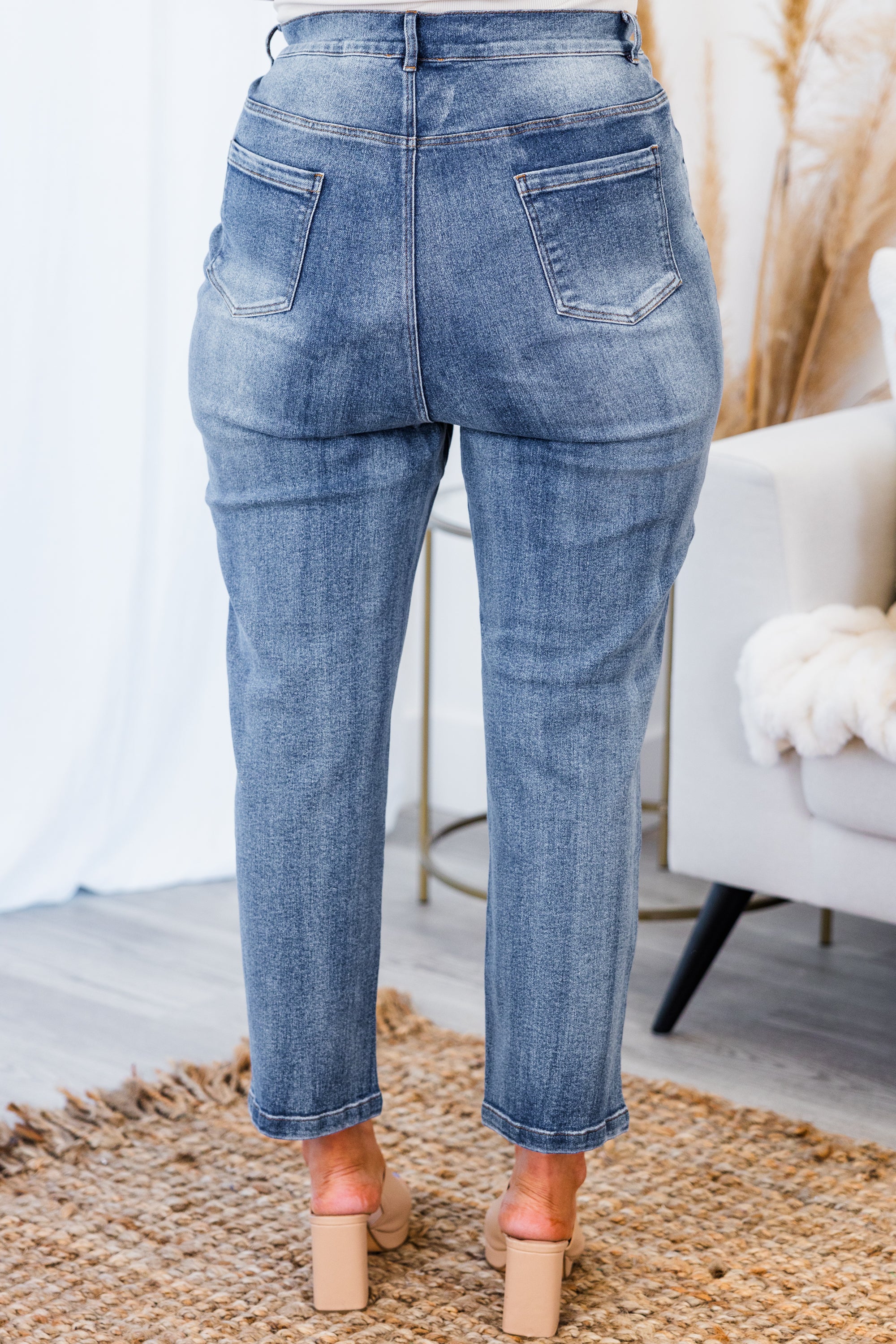 Picture Perfect Day Jeans. Medium Wash