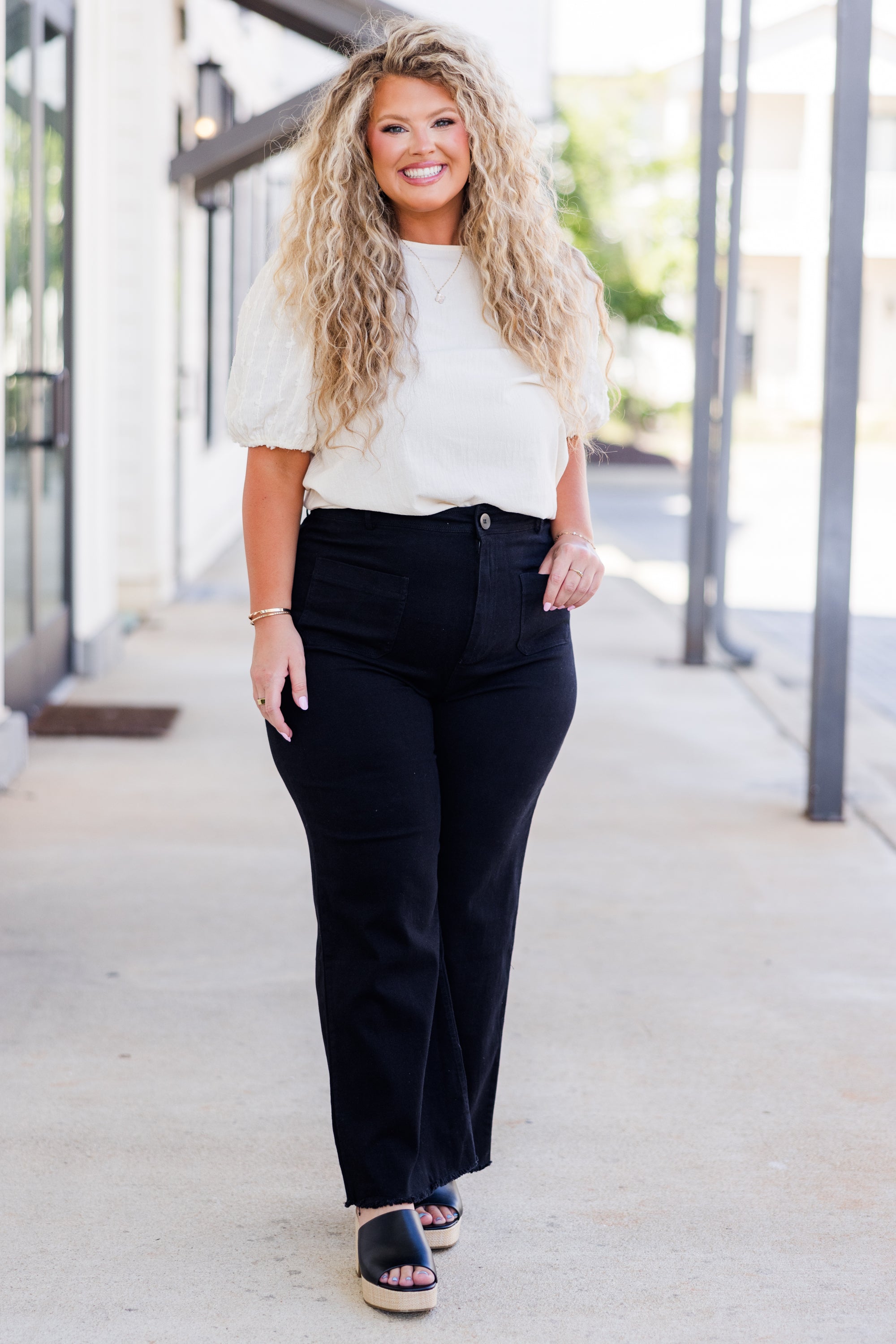 Girl On The Go Jeans. Black