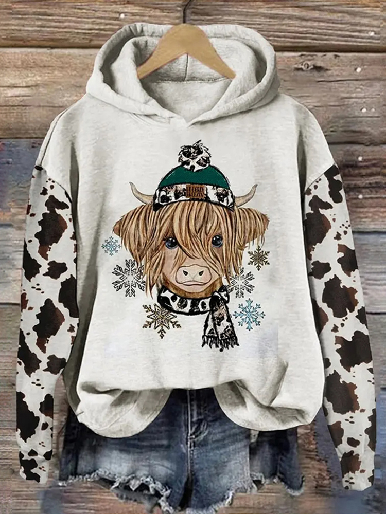 Women's Highland Cow In Snow Print Vintage Hoodie