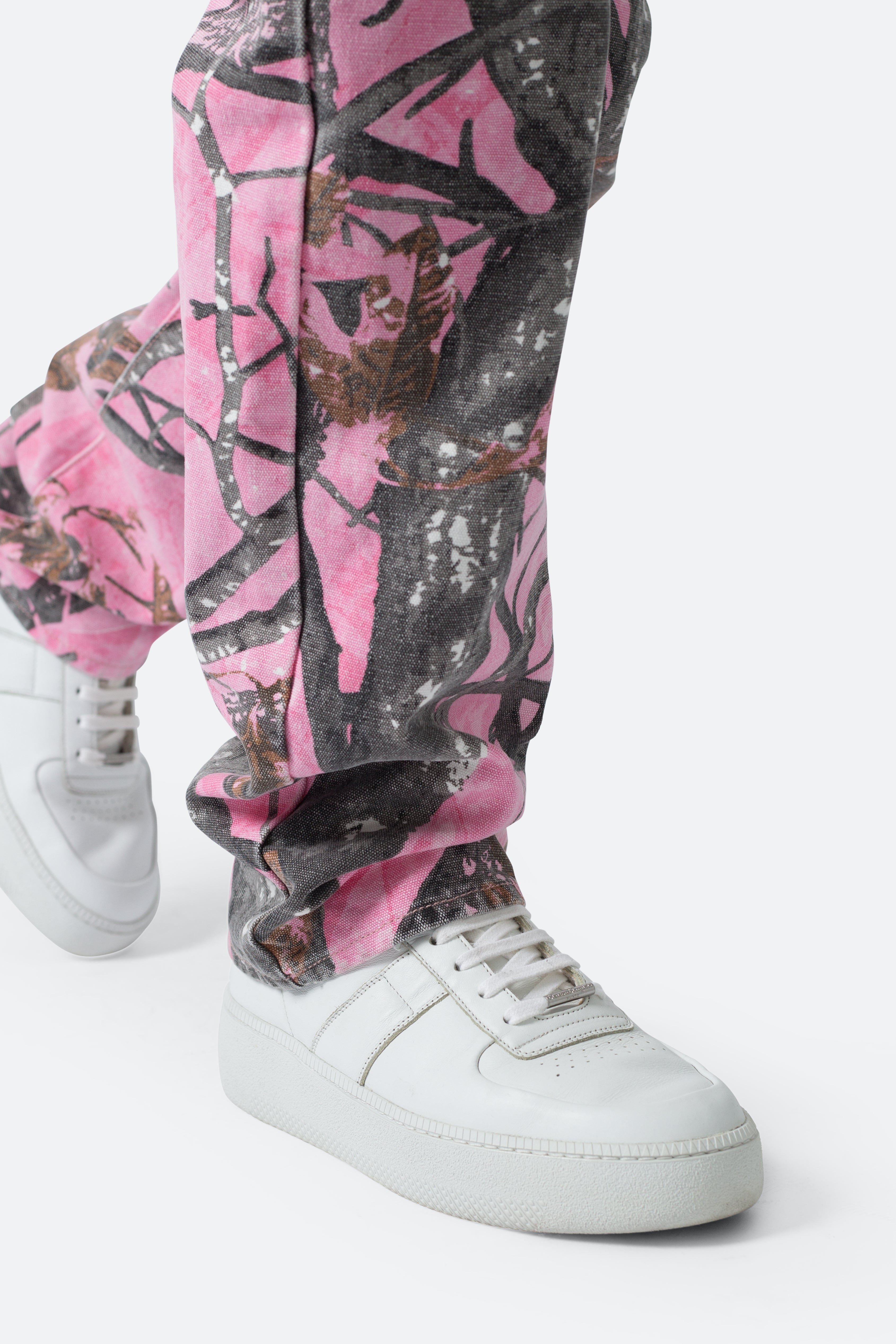 V603 Camo Carpenter Pants - Pink