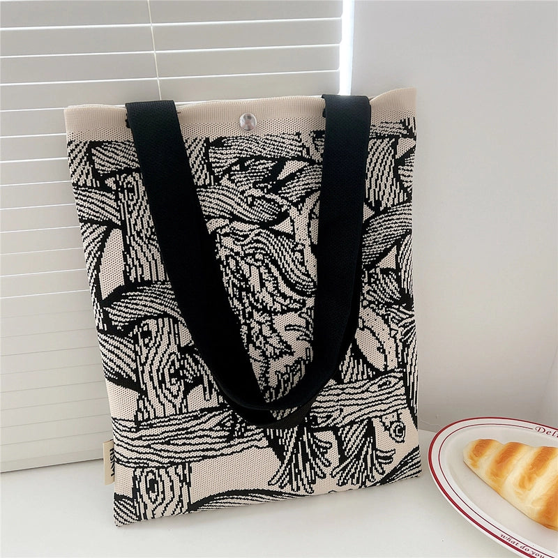 Women's Medium Knit Cartoon Flower Cute Square Lock Clasp Underarm Bag