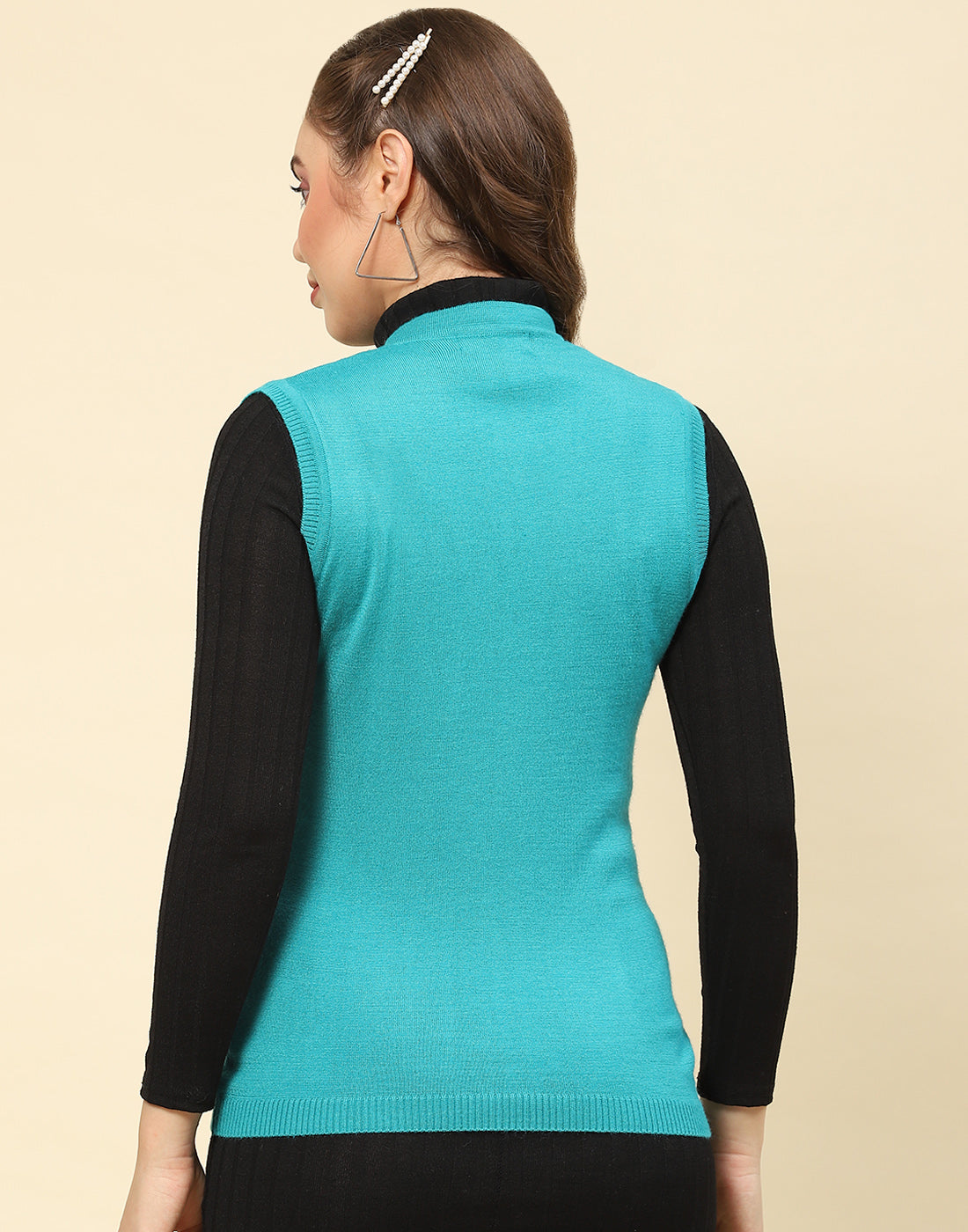 Women Turquoise Blue Solid V Neck Sleeveless Cardigan