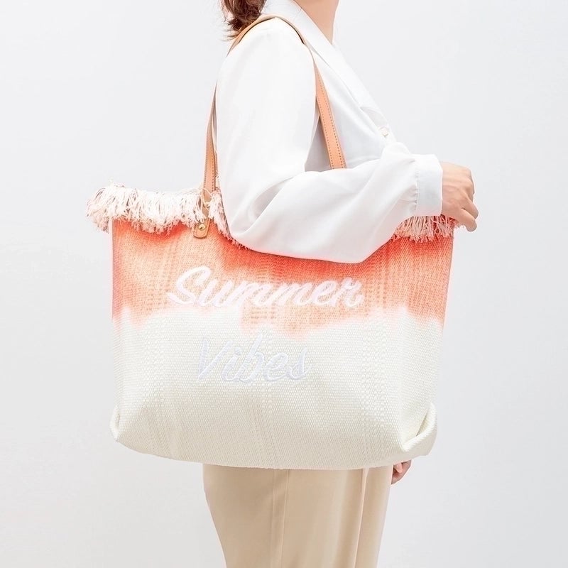 Women's Canvas Letter Gradient Color Elegant Square Magnetic Buckle Shoulder Bag