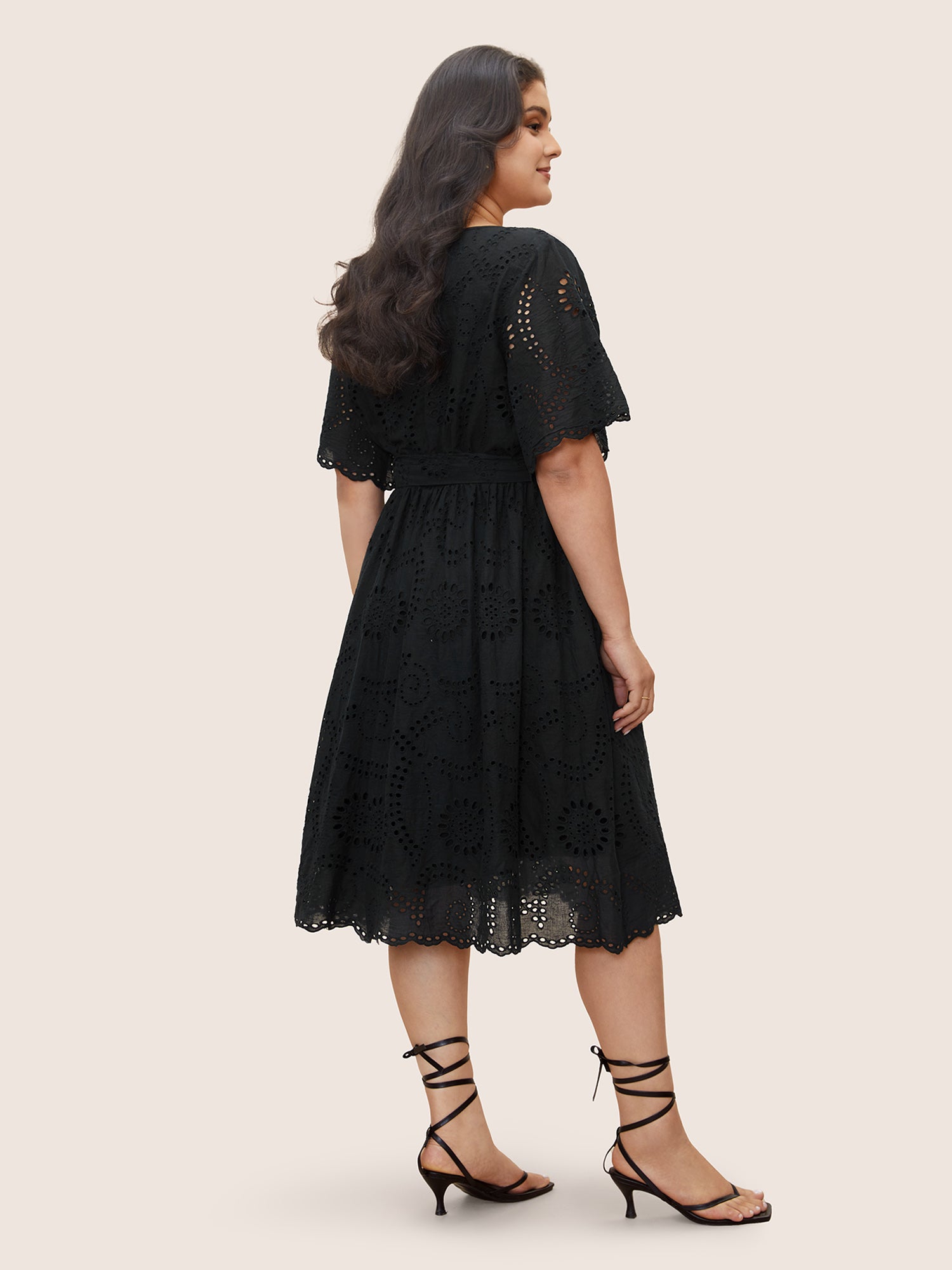 Broderie Anglaise Ruffle Sleeve Ties Dress