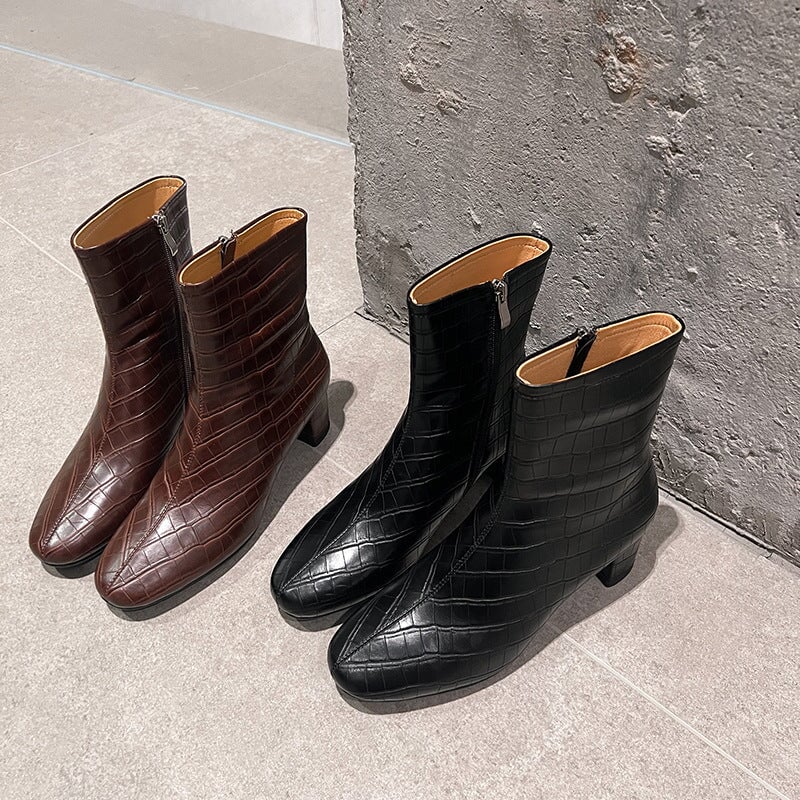 Women's Round-Toe Chelsea Boots in Crocodile-Embossed Cowhide Leather