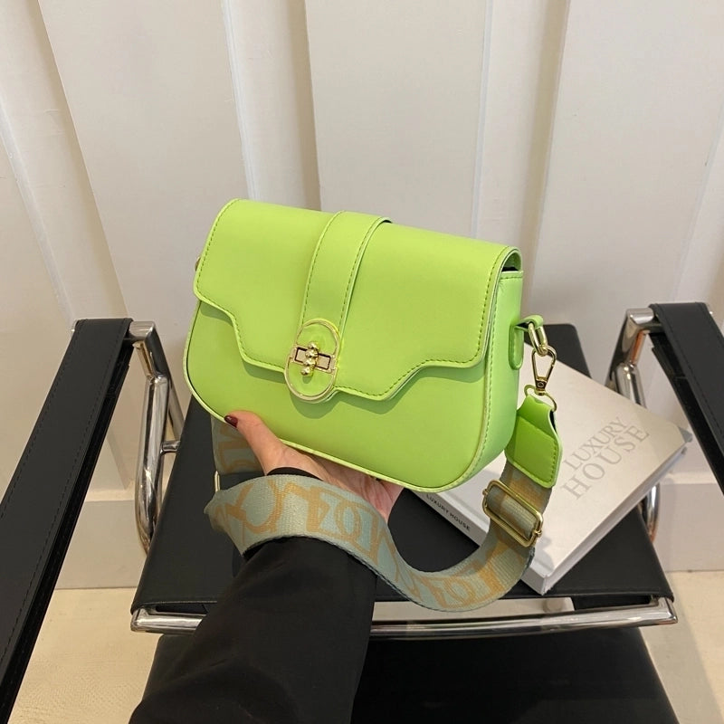 Women's Medium Pu Leather Solid Color Vintage Style Classic Style Lock Clasp Crossbody Bag