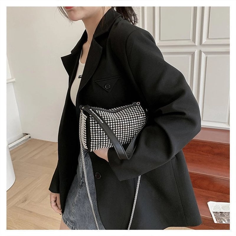 Women's All Seasons Pu Leather Solid Color Streetwear Square Zipper Shoulder Bag