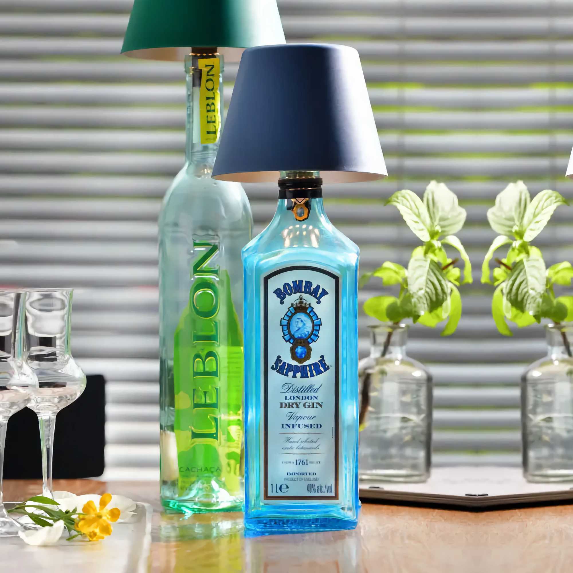 TOP 2.0 bottle light. blue
