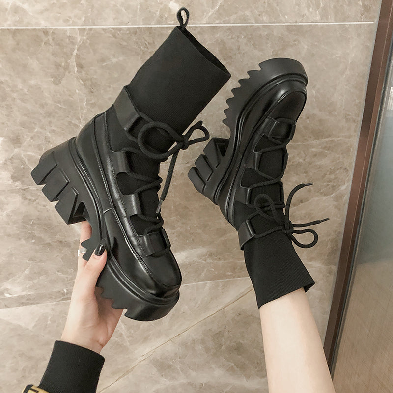 BLACK All-match Martin boots