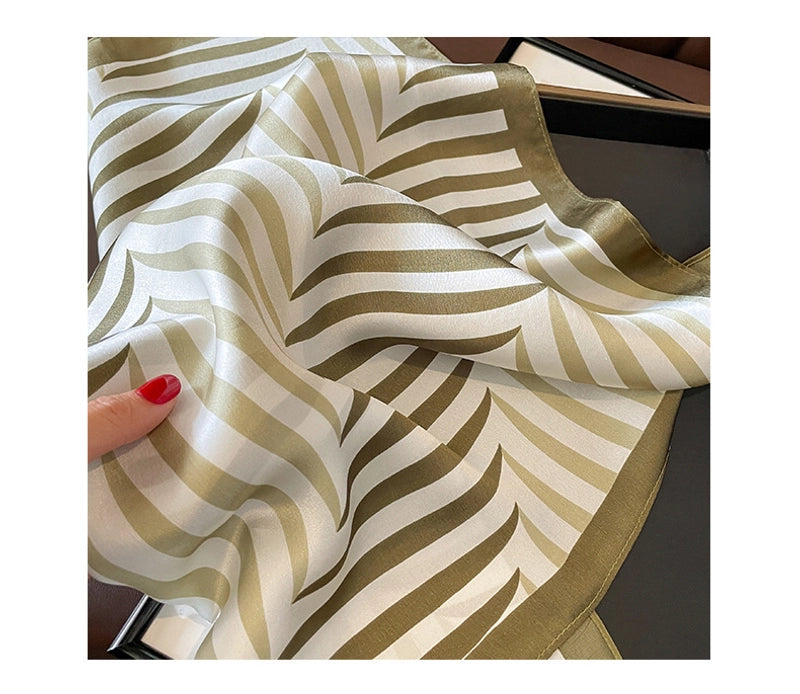 Women's Elegant Minimalist Stripe Silk Printing Silk Scarf