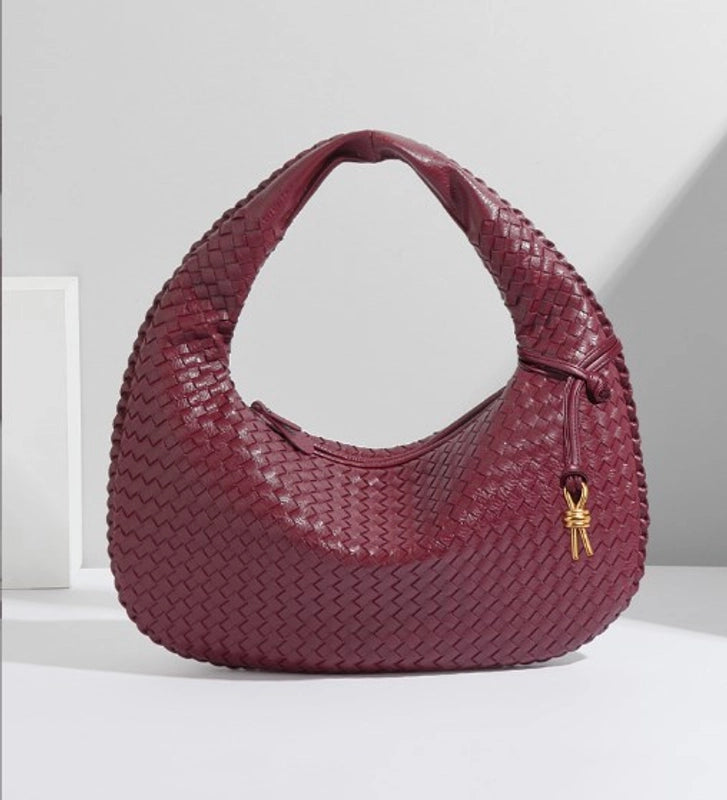 Women's Medium Pu Leather Solid Color Streetwear Dumpling Shape Zipper Handbag