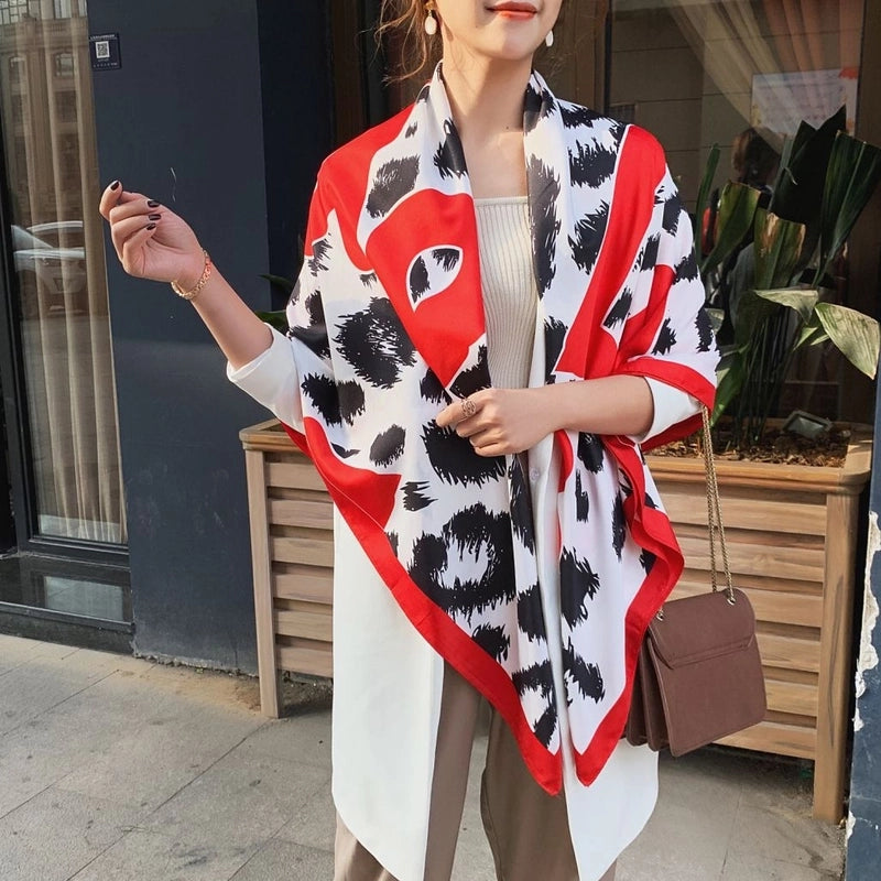 Women's Elegant Minimalist Plant Polyester Silk Scarf