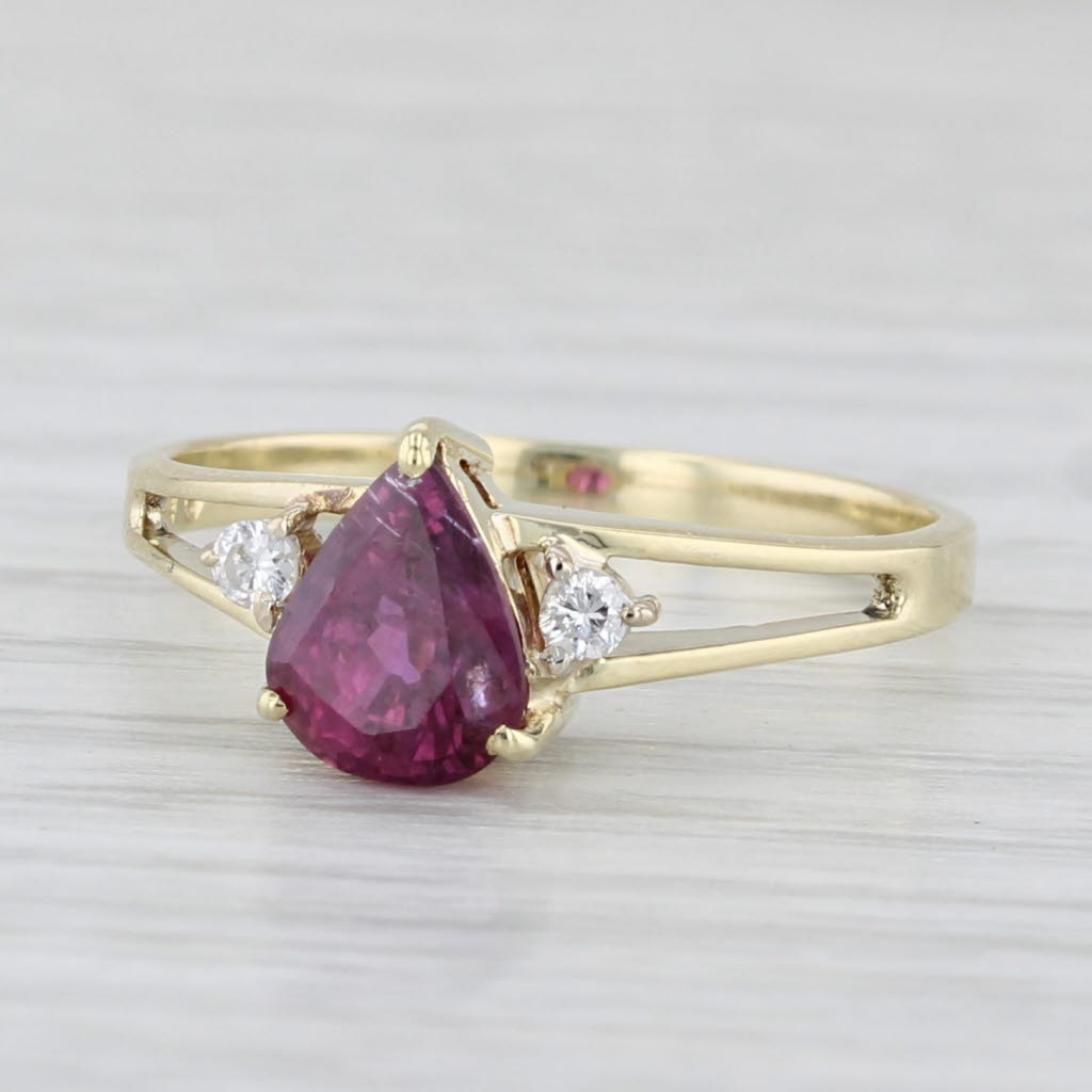 1.35ctw Pear Ruby Diamond Ring 14k Yellow Gold Size 6.5