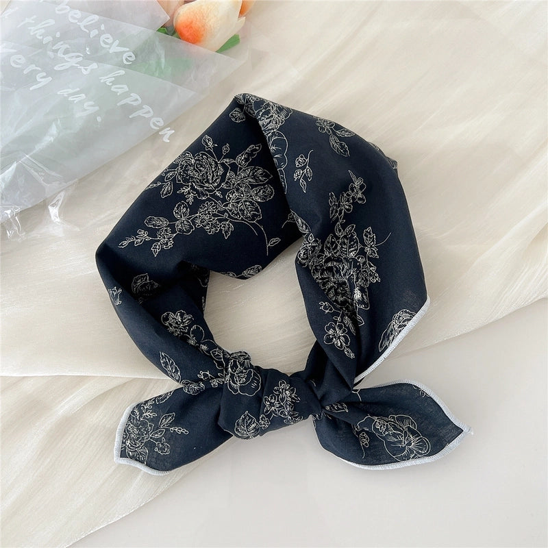 Women's Elegant Sweet Ditsy Floral Polka Dots Heart Shape Polyester Silk Scarf