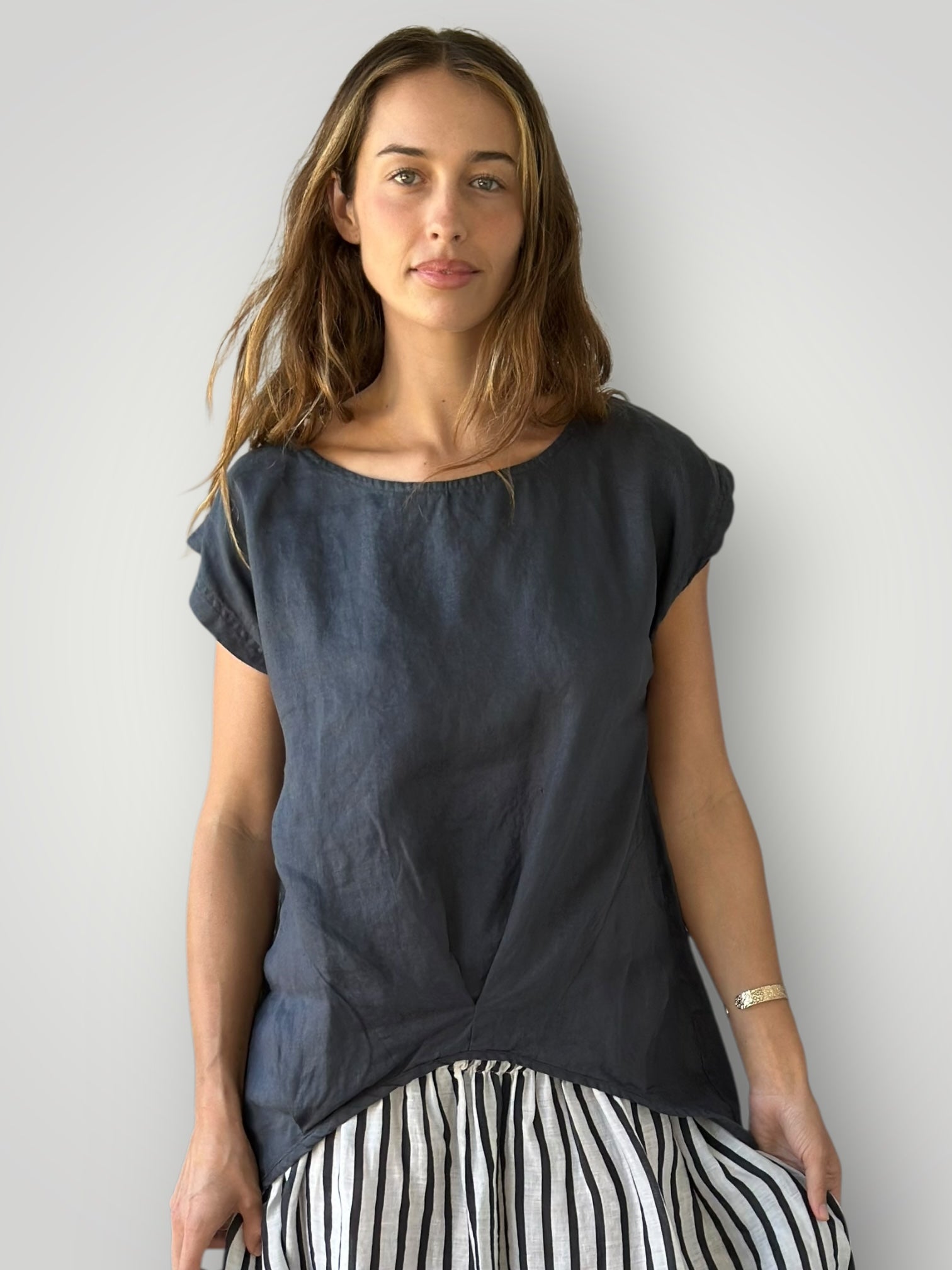 sarah top-charcoal linen