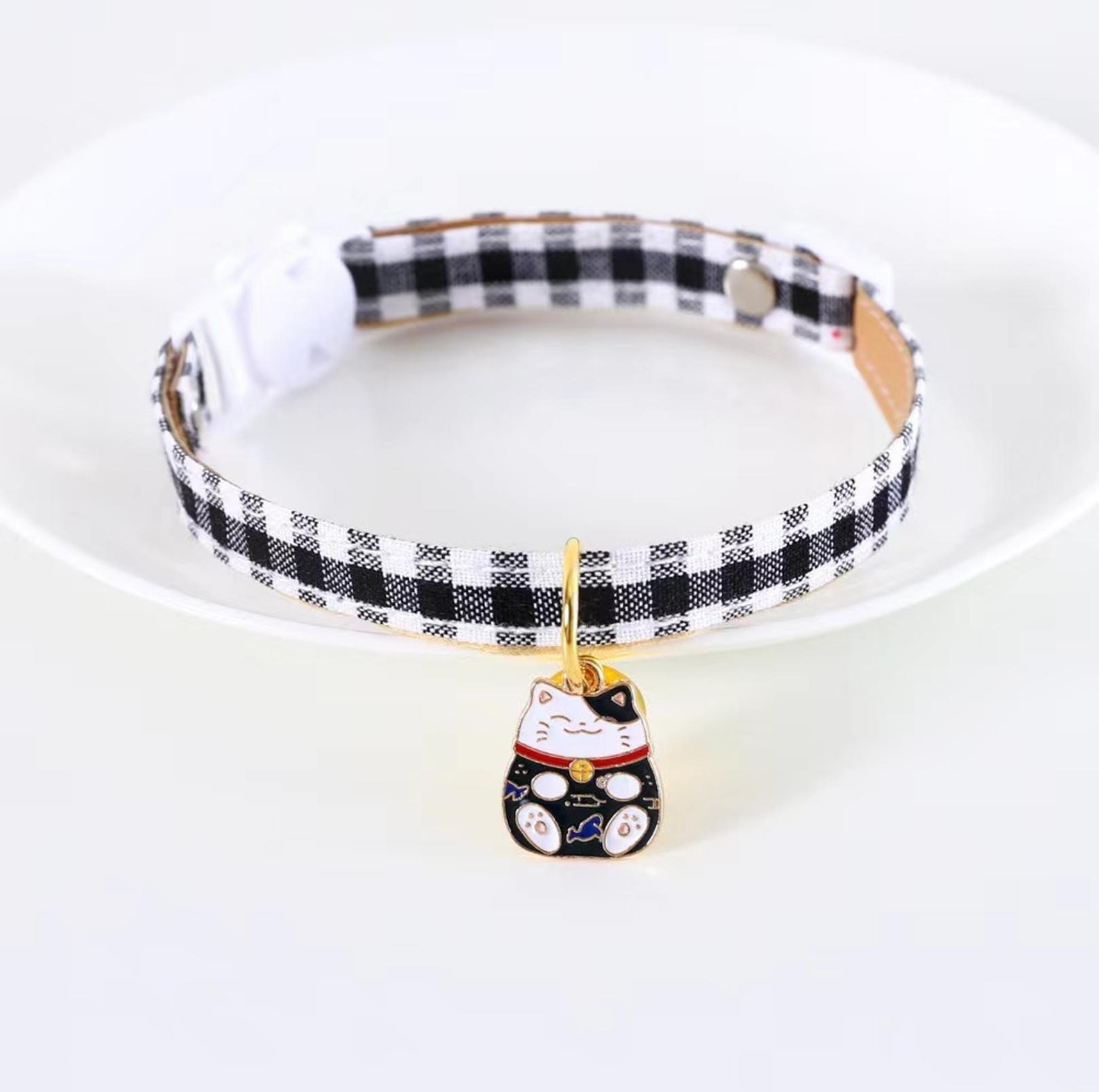 PU Plaid Fortune Cat Pendant Adjustable Pet Collar