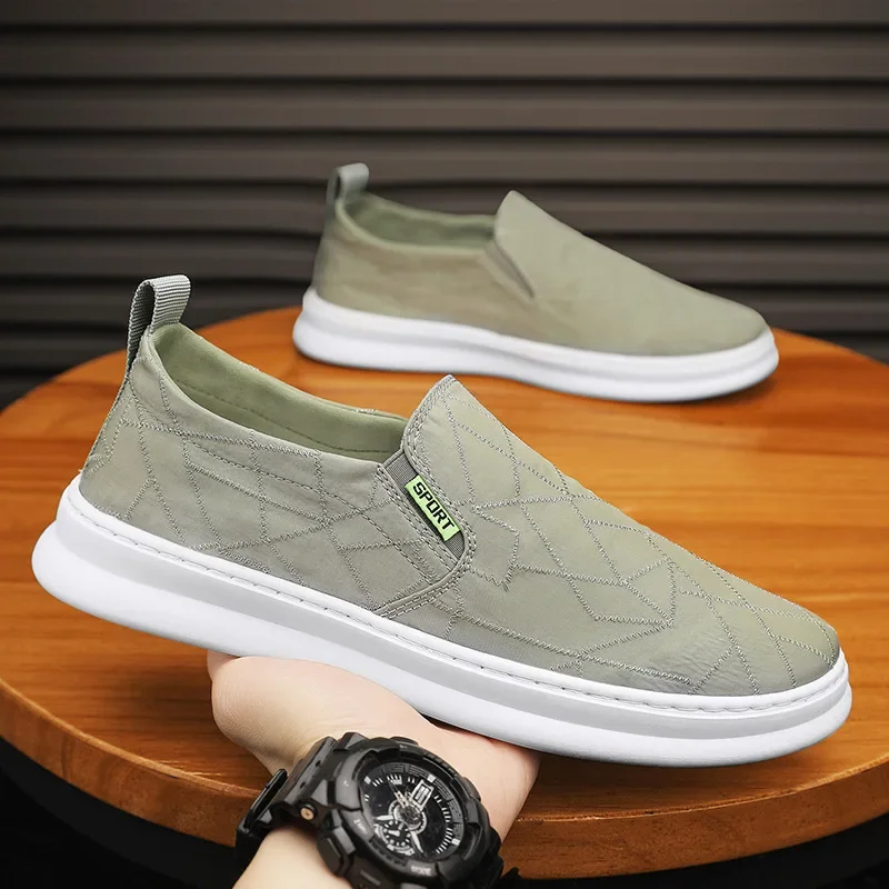 flats Men Sneakers Light Casual Shoes Men Breathable Walking Flat Driving Slip on Shoes Man Loafers Zapatillas Hombre 2025