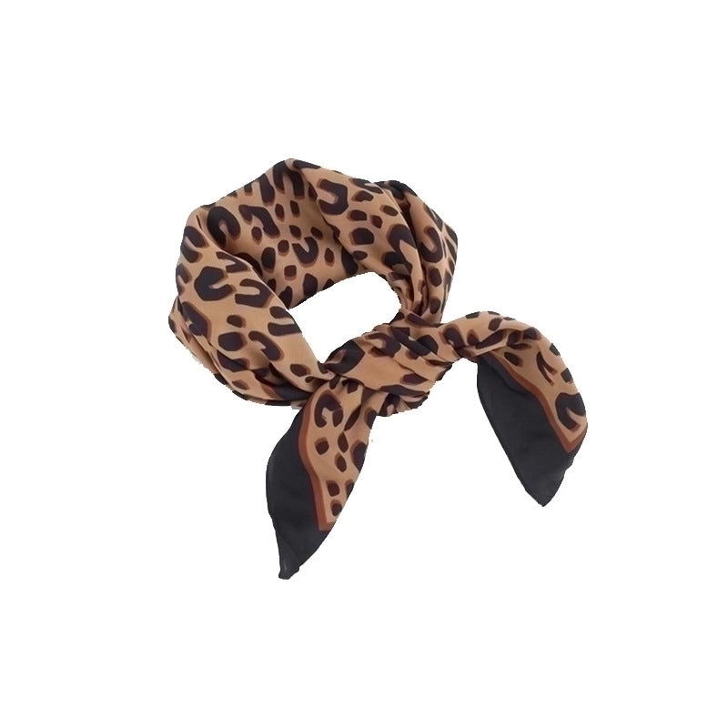 Women's Minimalist Streetwear Leopard Satin Printing Silk Scarf
