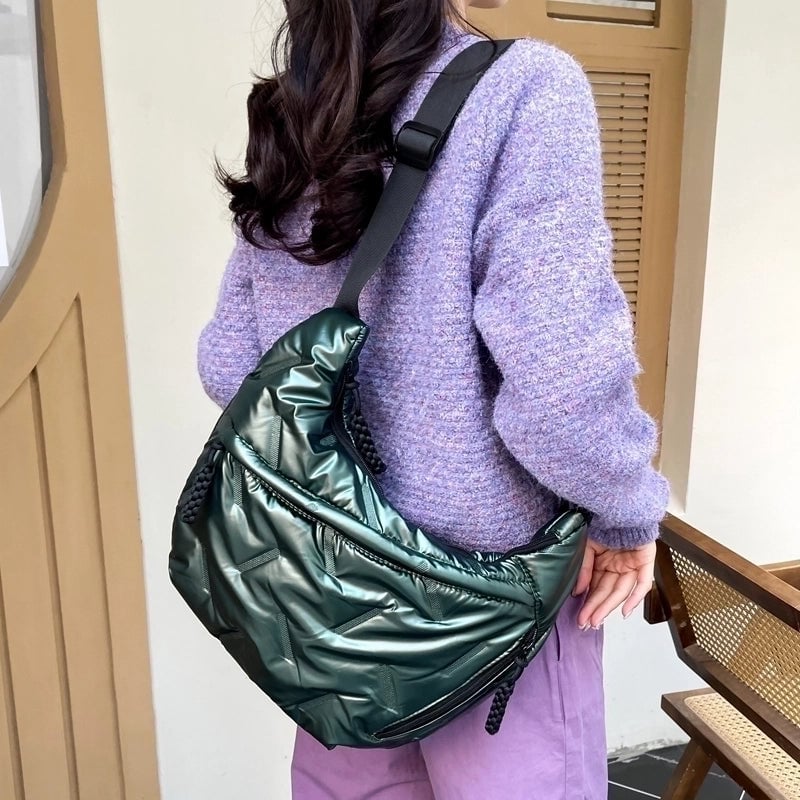 Women's Cotton Solid Color Basic Vintage Style Sewing Thread Dumpling Shape Zipper Shoulder Bag