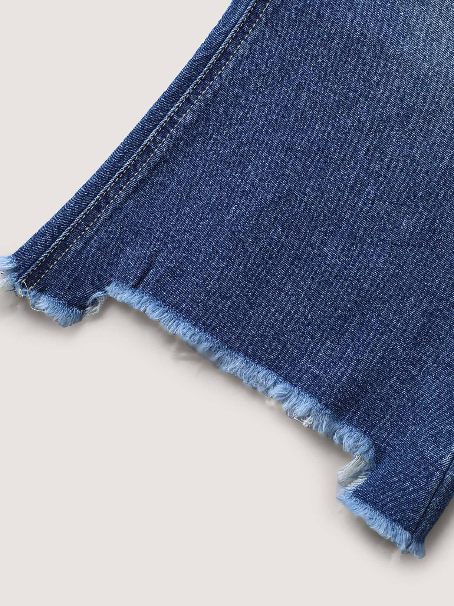 Pull-On Frayed Capri Hem Jeans