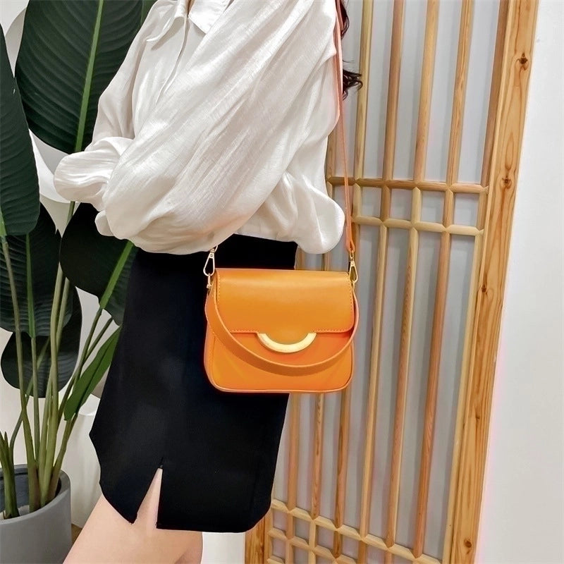 Women's Small Pu Leather Solid Color Basic Magnetic Buckle Handbag
