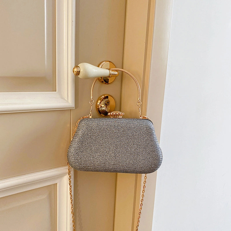 Women's Medium Polyester Solid Color Elegant Vintage Style Square Lock Clasp Evening Bag