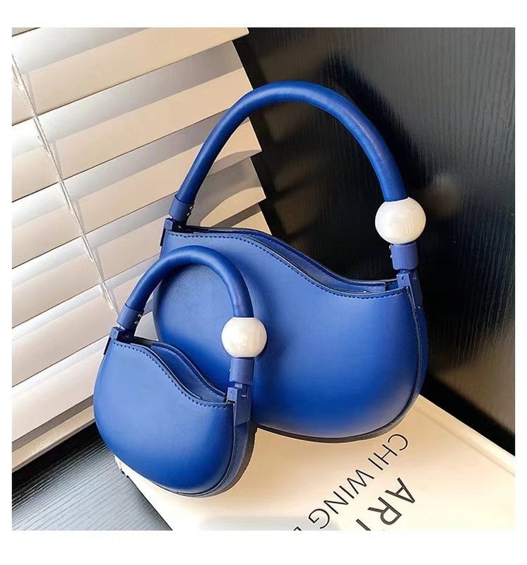Unisex Medium Pu Leather Solid Color Vintage Style Streetwear Dumpling Shape Zipper Crossbody Bag