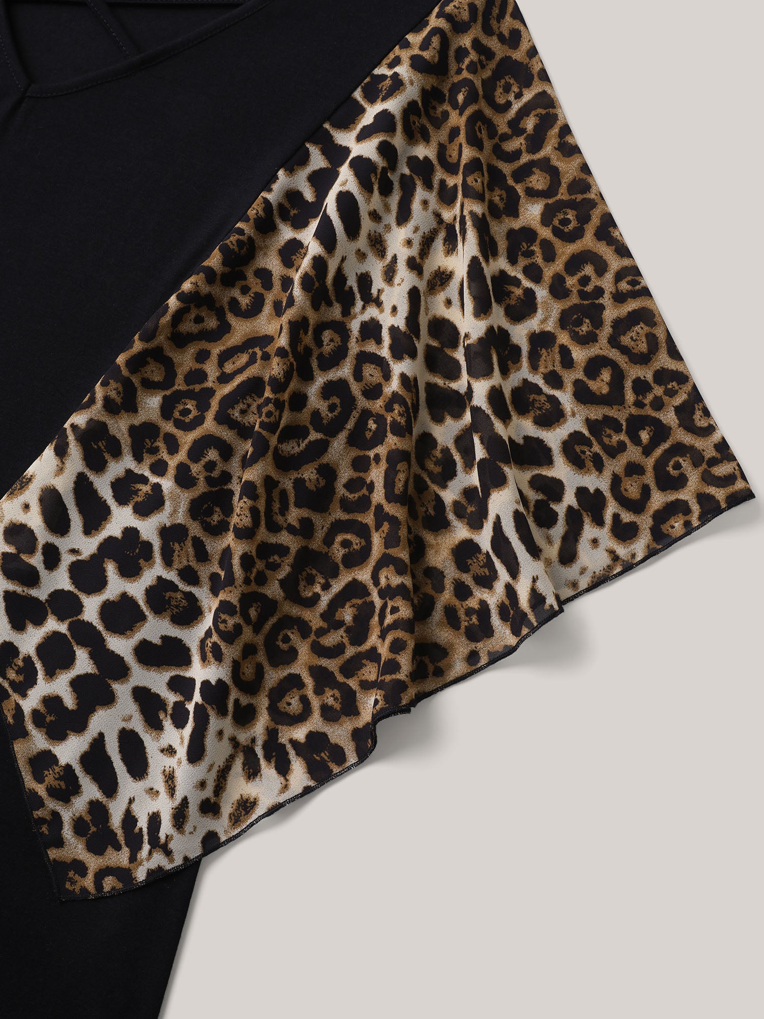Leopard Spliced Tied Flared Sleeve T-Shirt