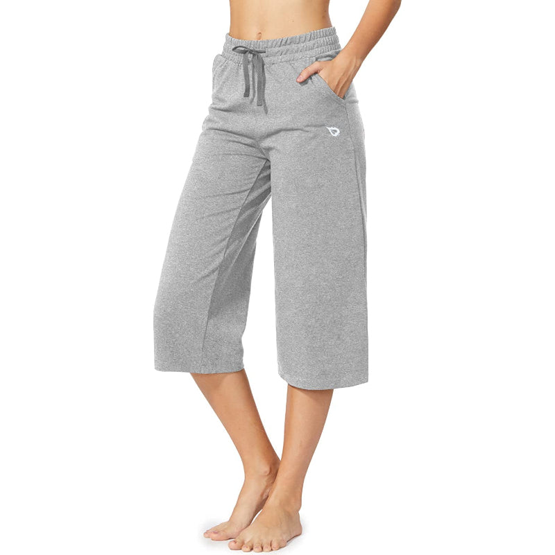 Women's Active Yoga Lounge Capri Pocketed Walking Crop Pants