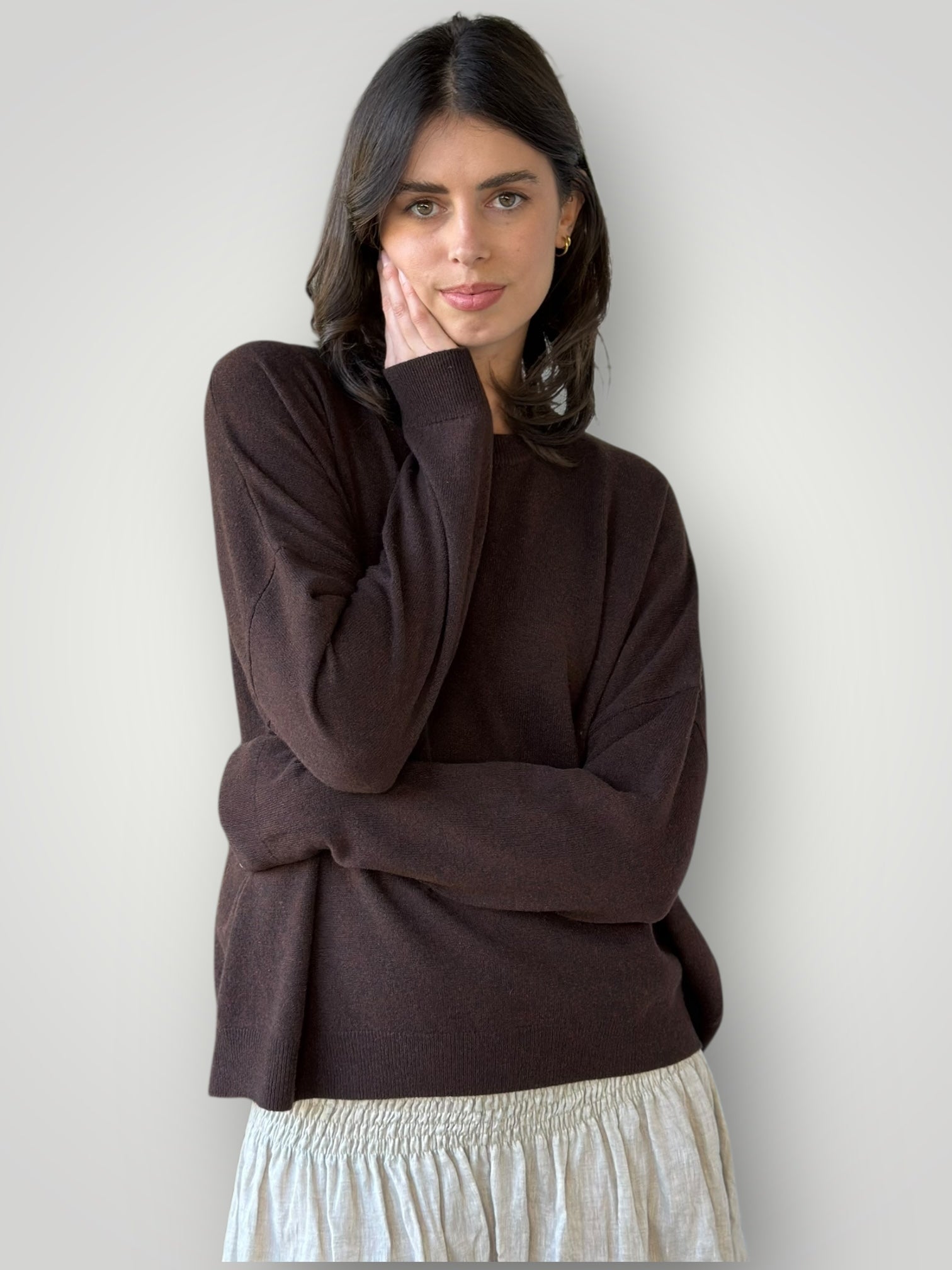 cassie crew neck knit  -chocolate cashmere