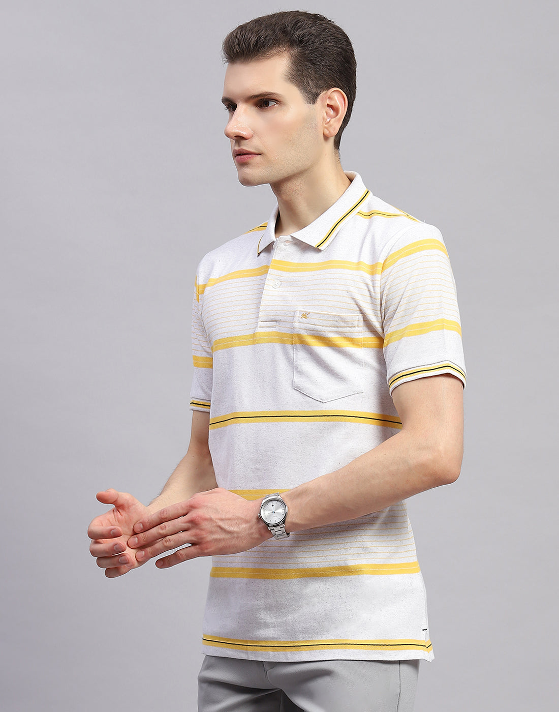 Men Yellow Stripe Collar Half Sleeve T-Shirt