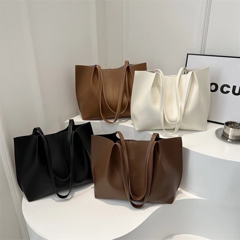 Women's Pu Leather Solid Color Classic Style Magnetic Buckle Shoulder Bag