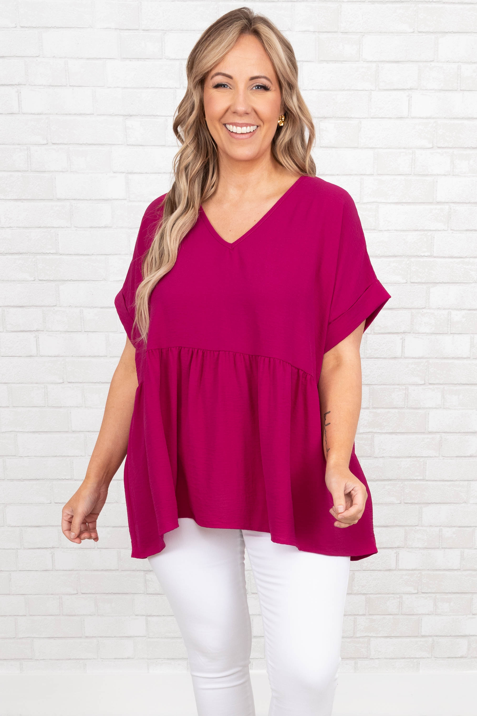 Wide Eyed Gaze Top. Magenta