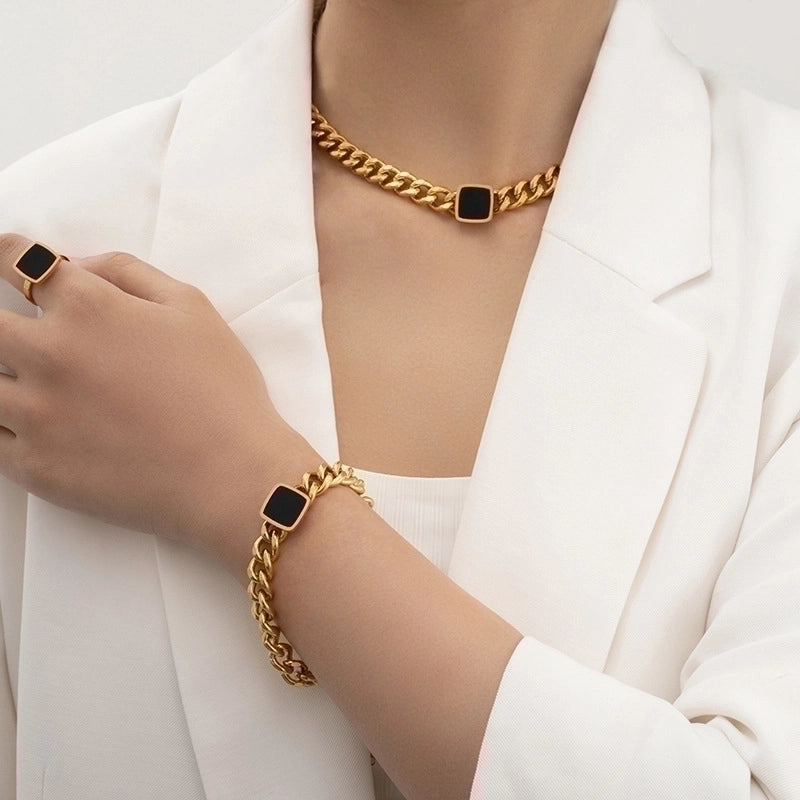Minimalist Geometric 304 Stainless Steel Acrylic 18K Gold Plated Stoving Varnish Necklace