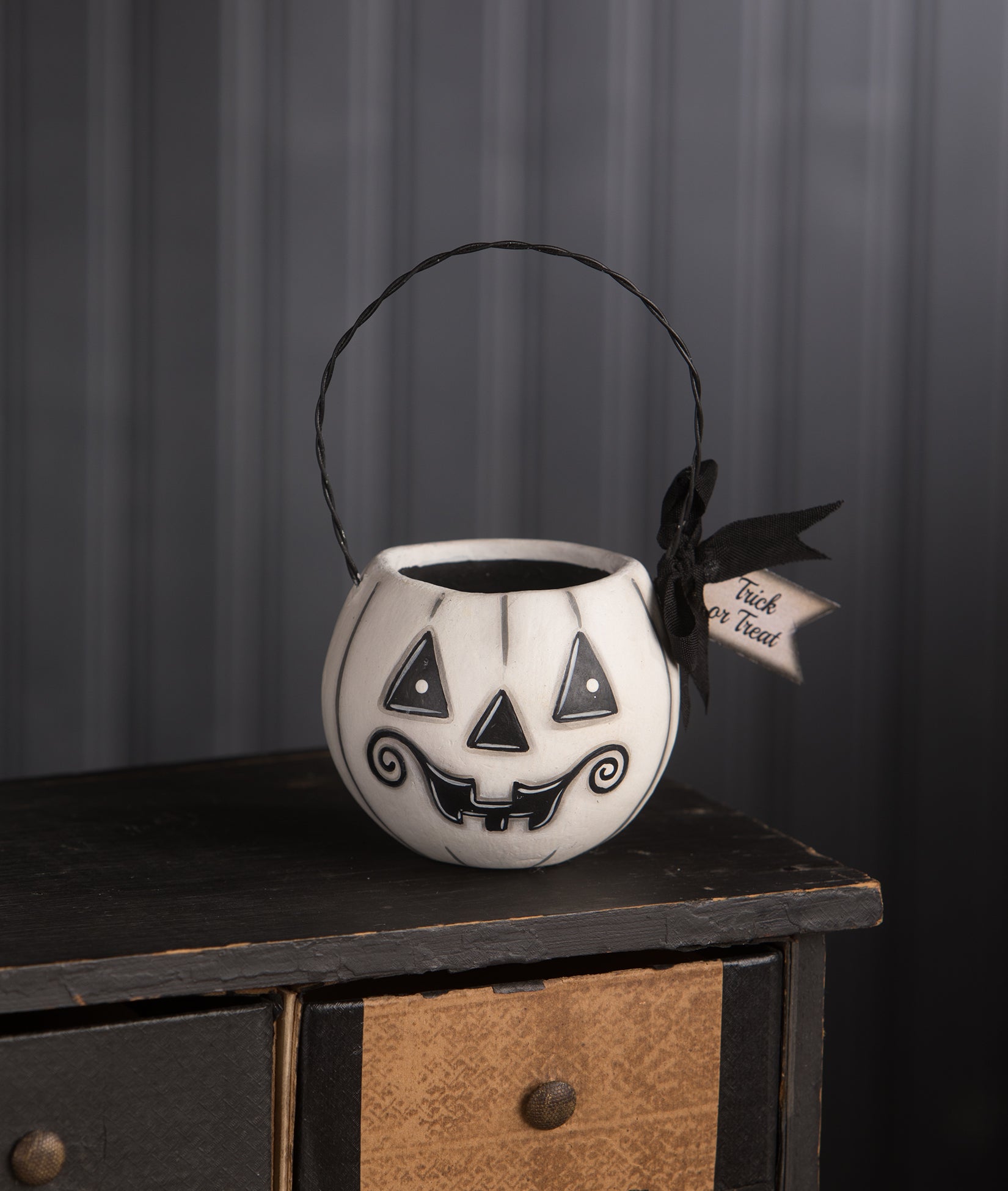 Small White Pumpkin Bucket