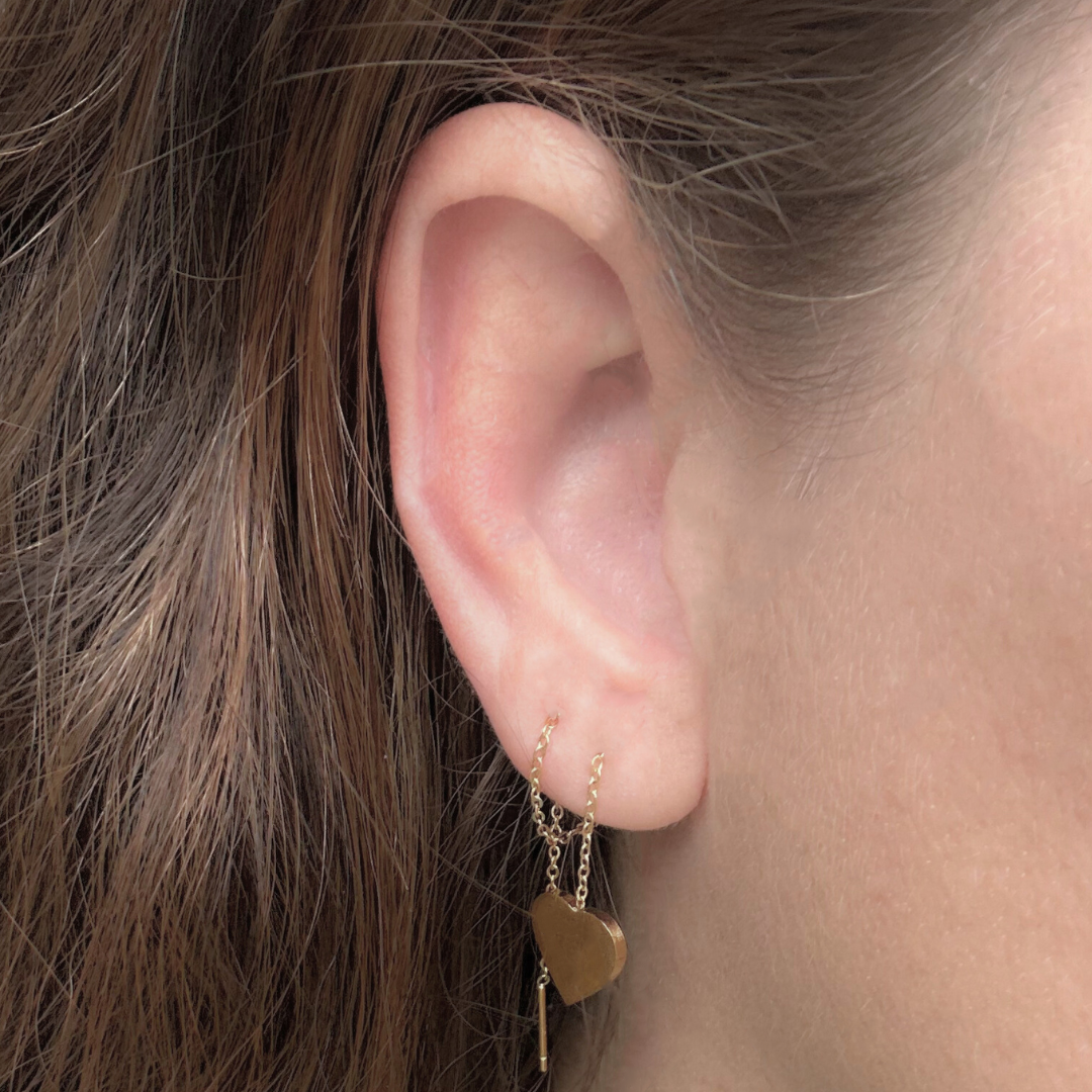 Thread through heart chained stud - Silver