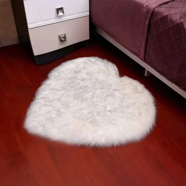 60cm Love heart faux fur Rug