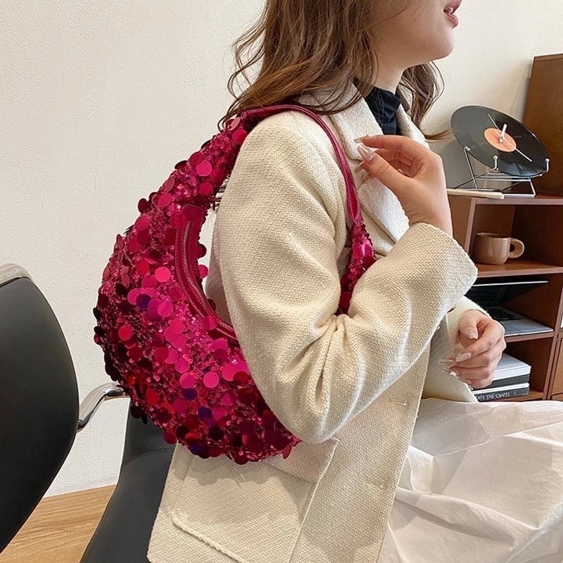 Women's Small Arylic Solid Color Vintage Style Classic Style Pillow Shape Zipper Underarm Bag