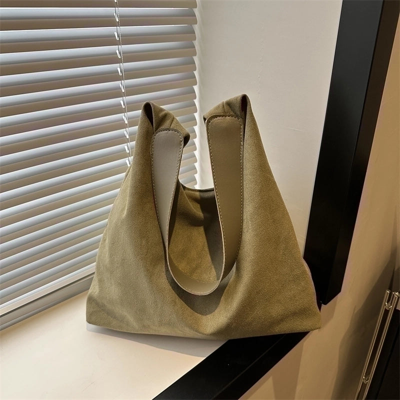 Women's Pu Leather Solid Color Streetwear Zipper Shoulder Bag