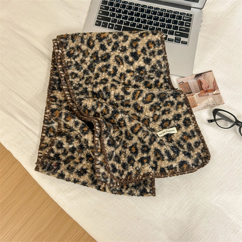 Women's Classic Style Leopard Imitation Cashmere Scarf