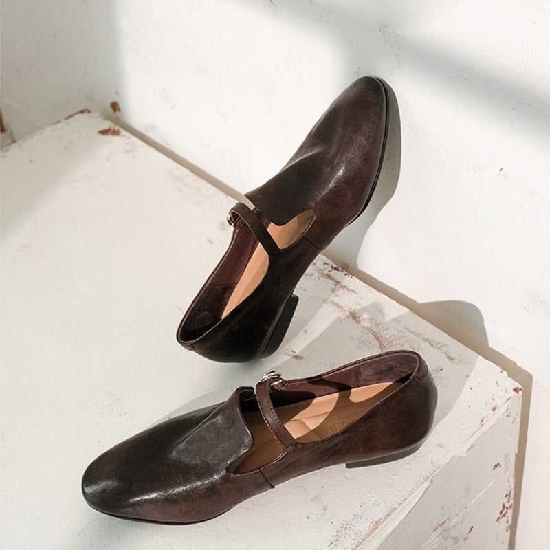 Retro Style Horse Leather Handmade Flat Shoes Mary Janes Low Heel in Black/Brown