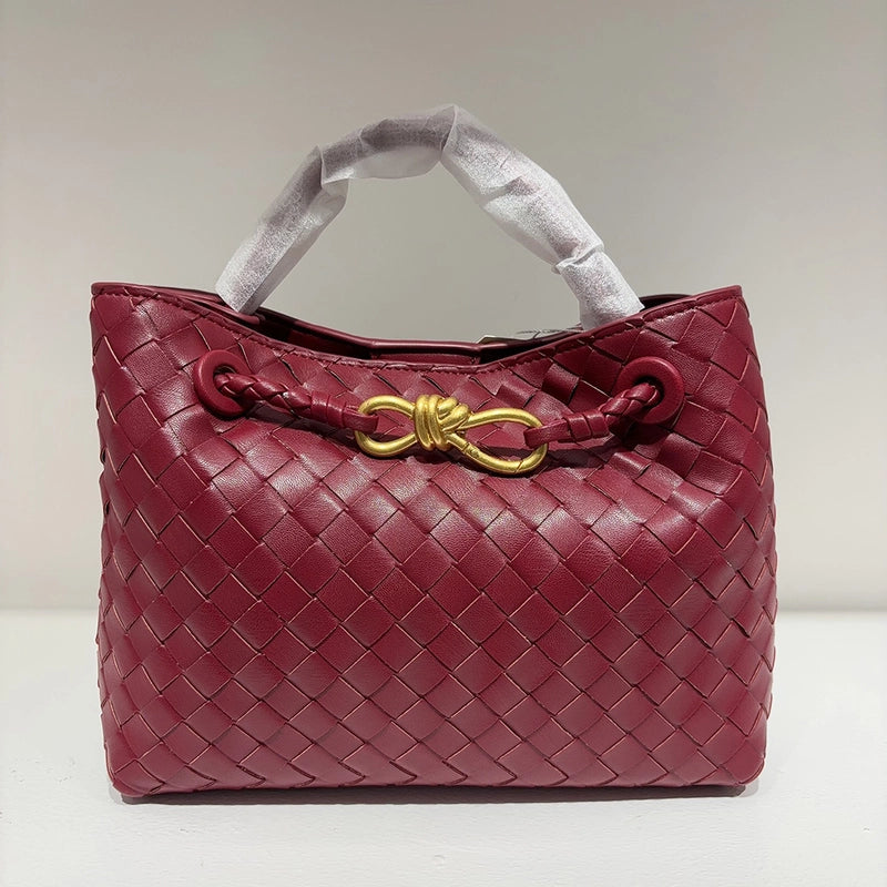 Women's Pu Leather Solid Color Classic Style Weave Square Magnetic Buckle Shoulder Bag