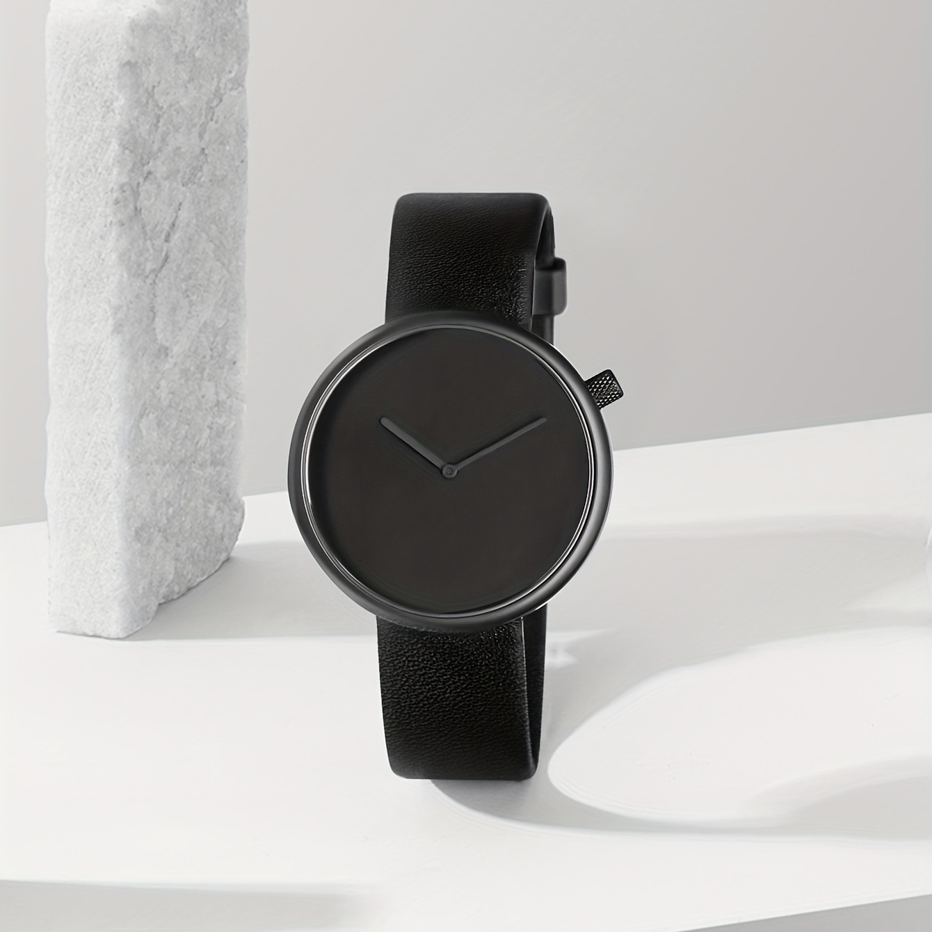 PU Leather Strap Round Dial Quartz Watch Simple Wristwatch Without Second Hand Without Scale