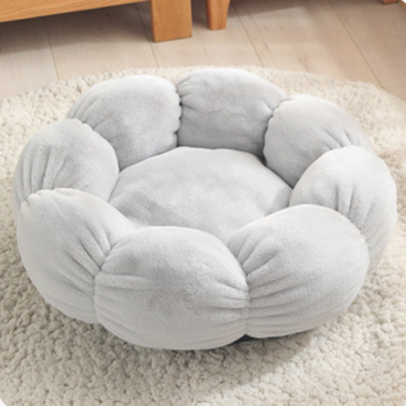 Round Flower Shape Cat Bed